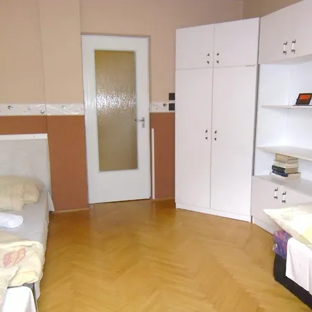 Balatoni Nyar Vendeghaz